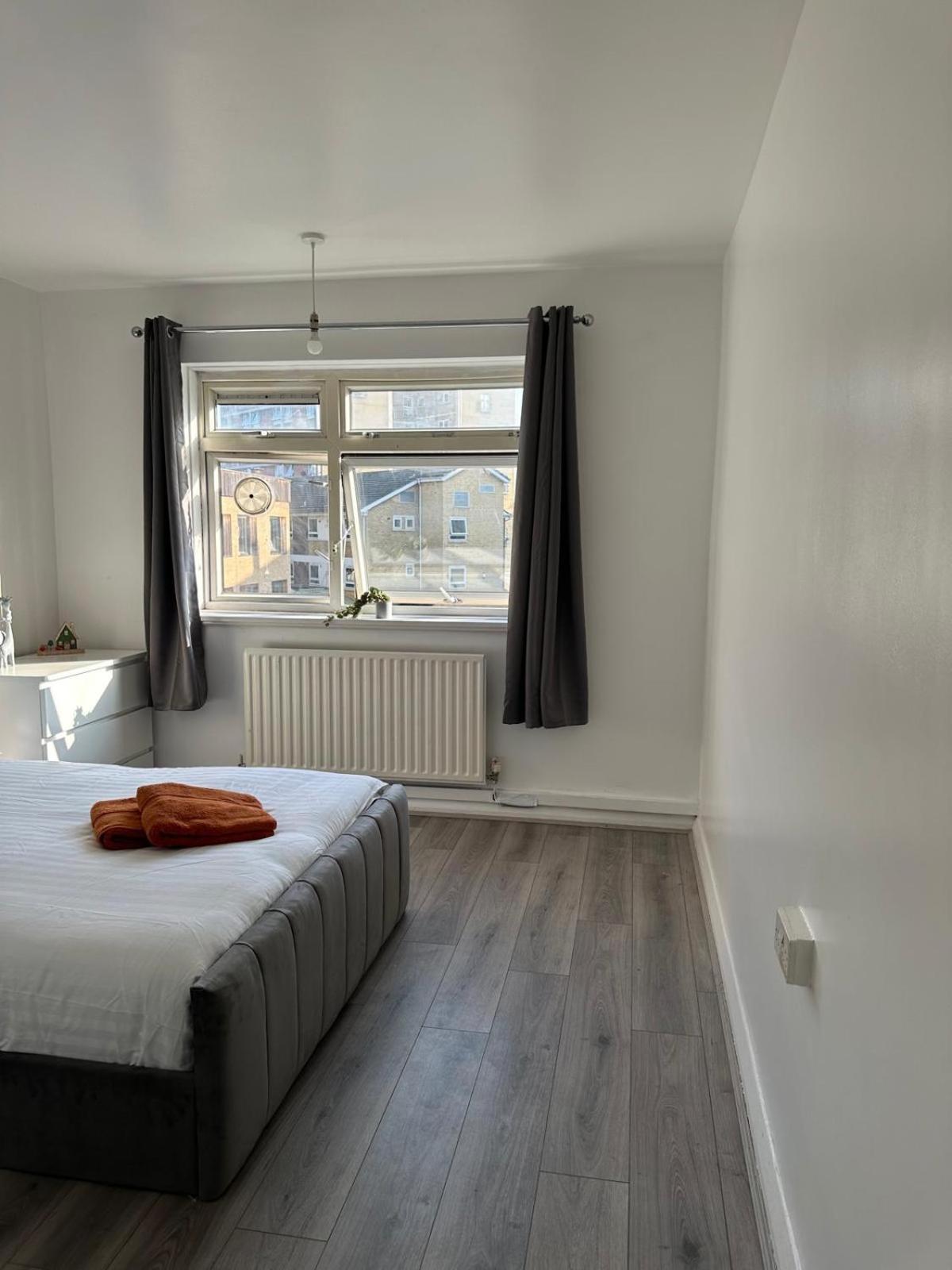 Modern Room In A 4 Bedroom Flat In London, Shared Bathroom! المظهر الخارجي الصورة