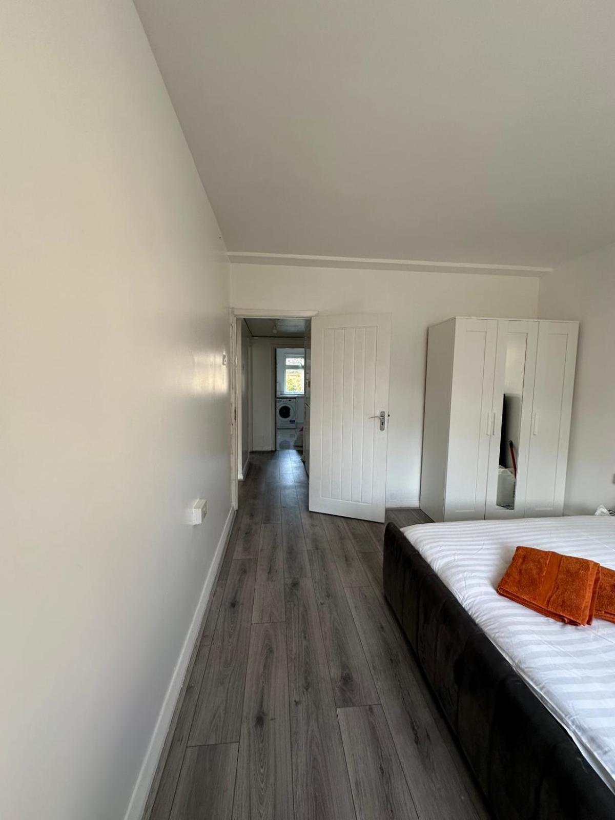 Modern Room In A 4 Bedroom Flat In London, Shared Bathroom! المظهر الخارجي الصورة