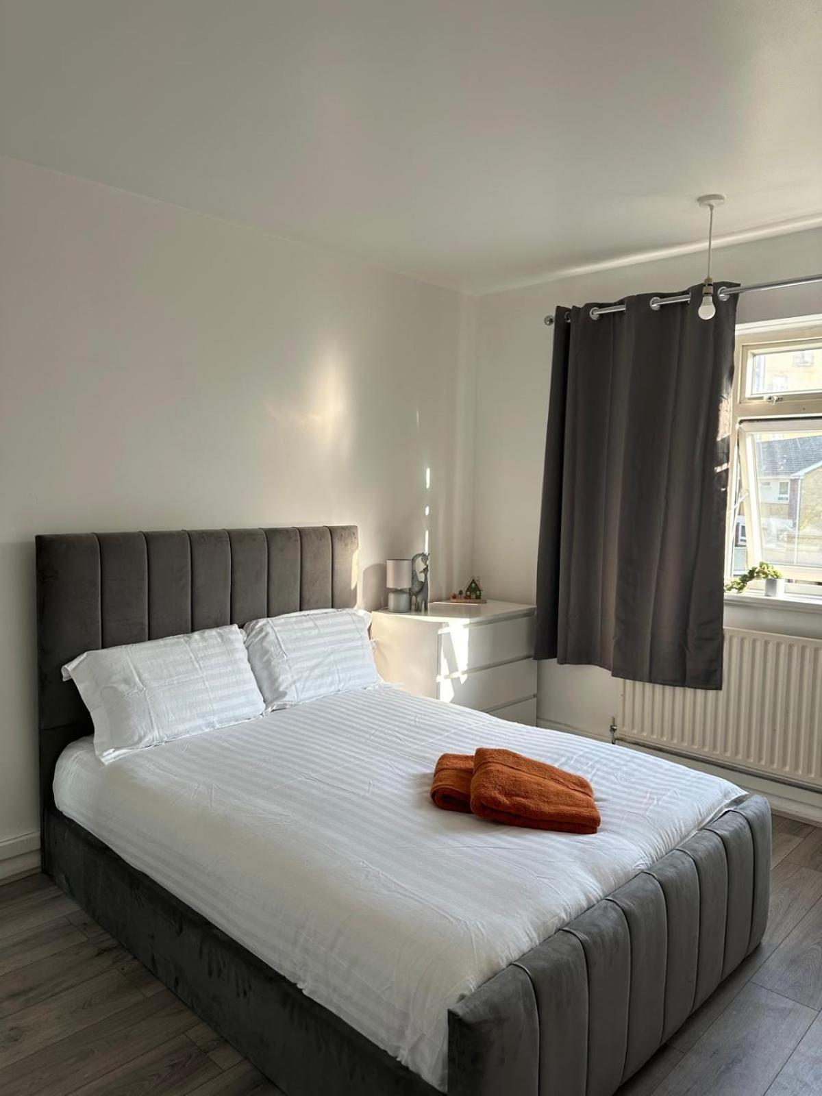 Modern Room In A 4 Bedroom Flat In London, Shared Bathroom! المظهر الخارجي الصورة